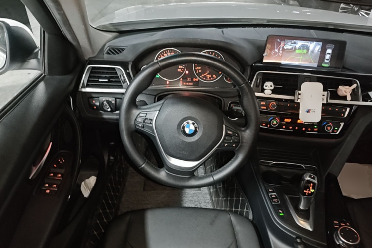 BMW 3 Series 2016 #11 BMW 3 Series 2016 car image #11