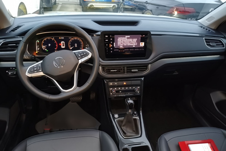 Volkswagen Tharu 2025 #11 Volkswagen Tharu 2025 immagine di auto #11