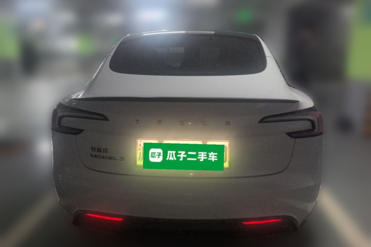 Tesla Model 3 2024 car image #4