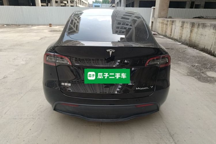Tesla Model Y 2023 #6 Tesla Model Y 2023 car image #6