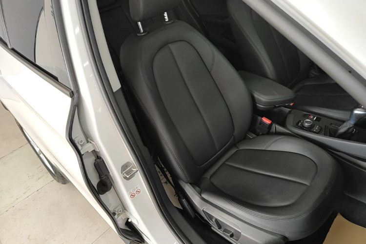 BMW X1 2018 car image #24