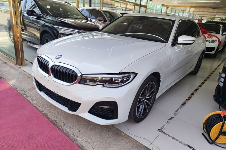 BMW 3 Series 2021 car image #2