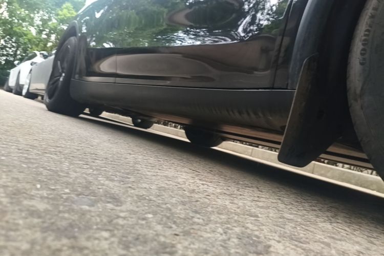 Tesla Model Y 2025 car image #26