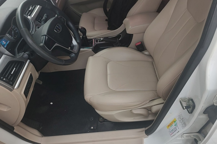GEELY Emgrand 2016 car image #15