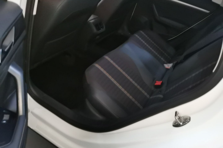Volkswagen Lavida 2018 #17 Volkswagen Lavida 2018 car image #17