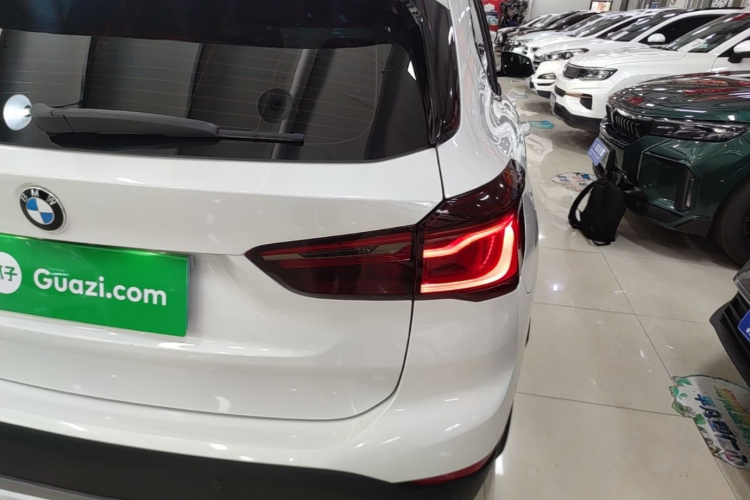 BMW X1 2018 #8 BMW X1 2018 car image #8
