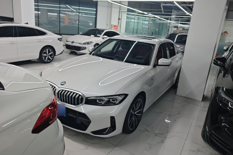 BMW 3 Series 2023 #2 BMW 3 Series 2023 car image #2