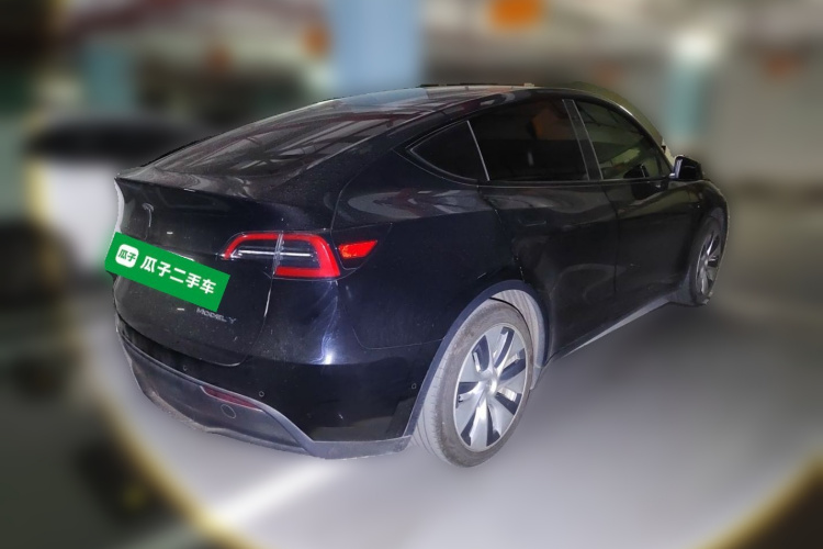 Tesla Model Y 2022 car image #7