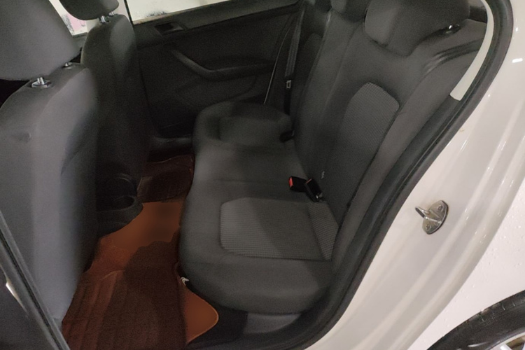 Volkswagen Santana 2018 car image #13