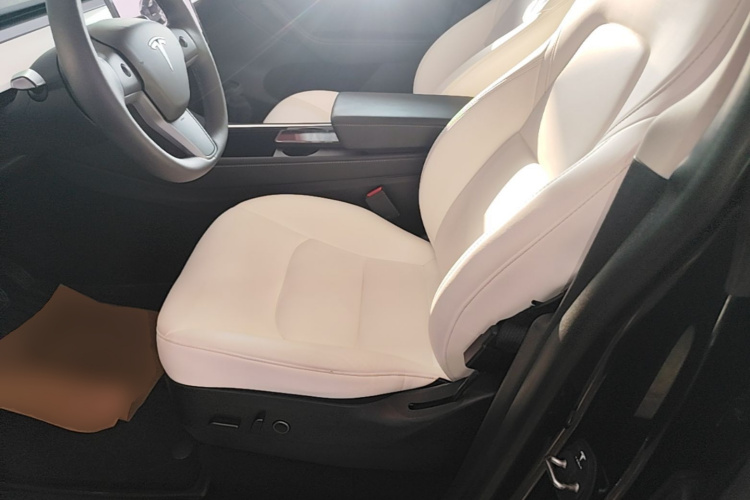 Tesla Model Y 2023 #15 Tesla Model Y 2023 car image #15