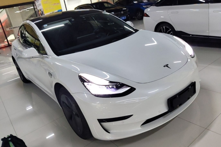 Tesla Model 3 2020 #4 Tesla Model 3 2020 صورة سيارة #4