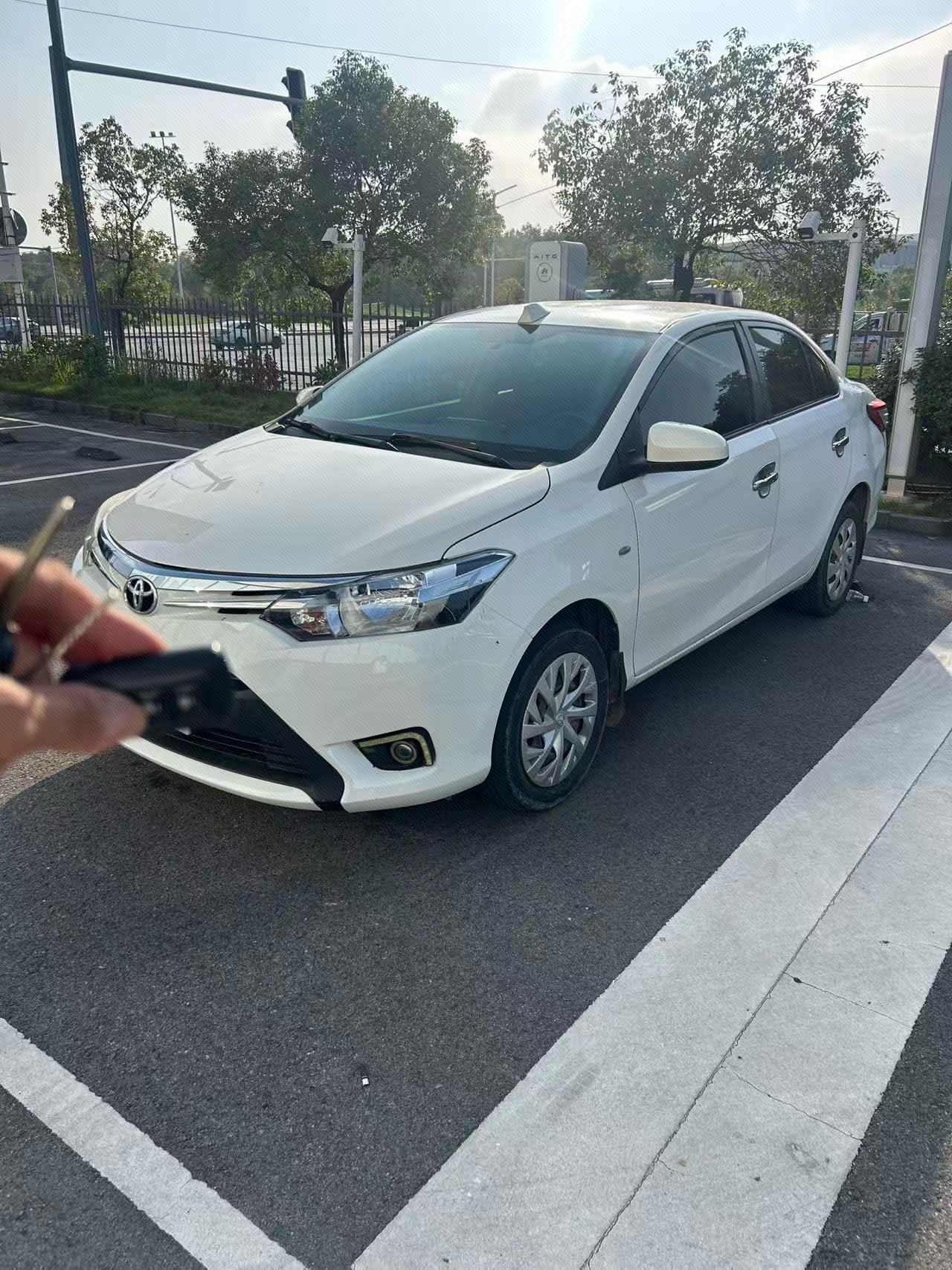 Toyota Vios 2015 Toyota Vios 2015 car image