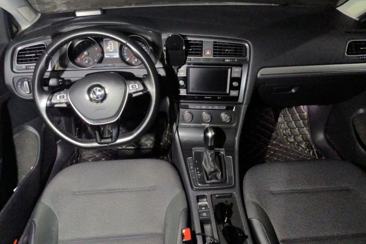 Volkswagen Golf 2018 صورة سيارة #12