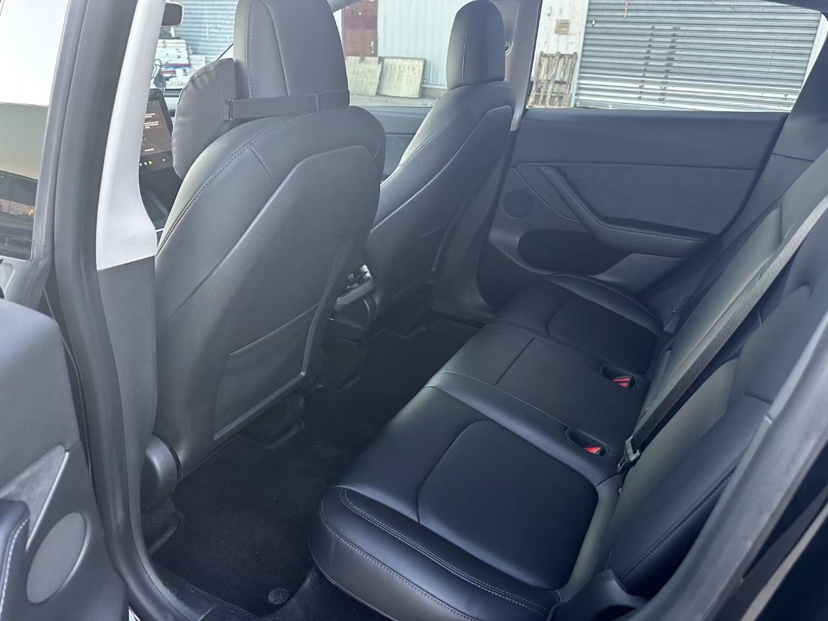 Tesla Model Y 2022 car image #5