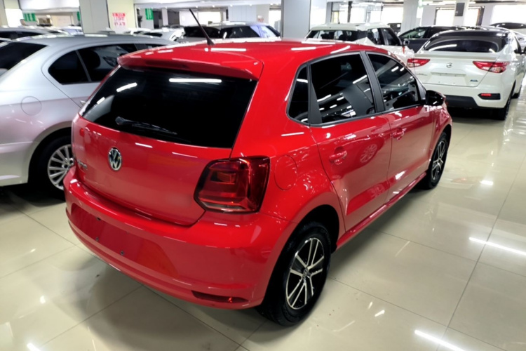 Volkswagen Polo 2017 car image #7