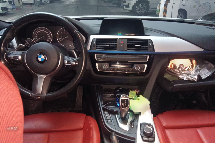 BMW 3 Series 2019 car image #11