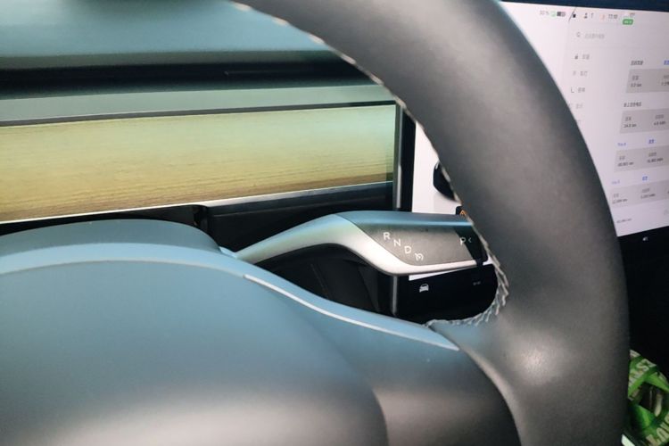 Tesla Model Y 2023 #14 Tesla Model Y 2023 car image #14