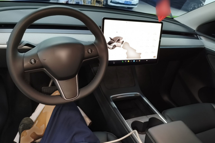 Tesla Model Y 2023 #10 Tesla Model Y 2023 car image #10