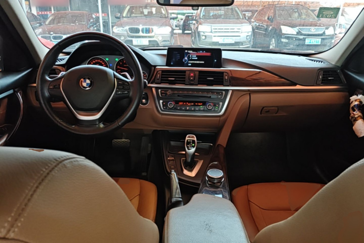 BMW 3 Series 2015 car image #11