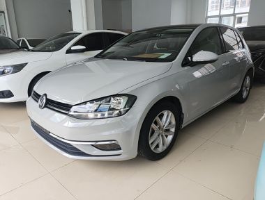 Volkswagen Golf 2018 car image 