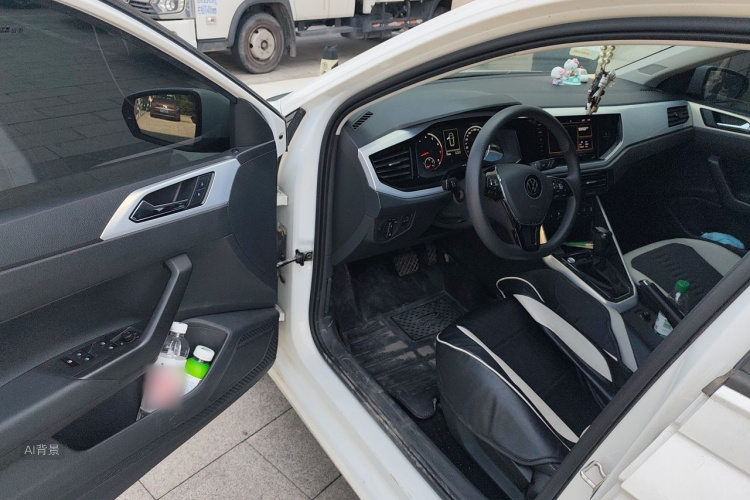 Volkswagen Polo 2022 car image #18