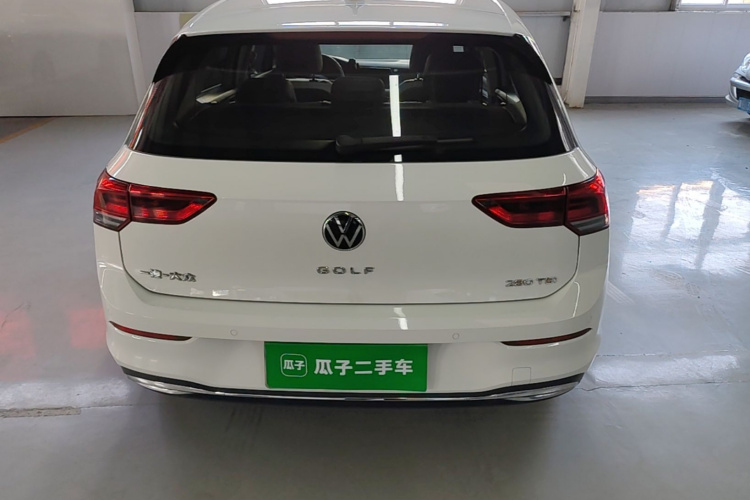 Volkswagen Golf 2024 car image #6