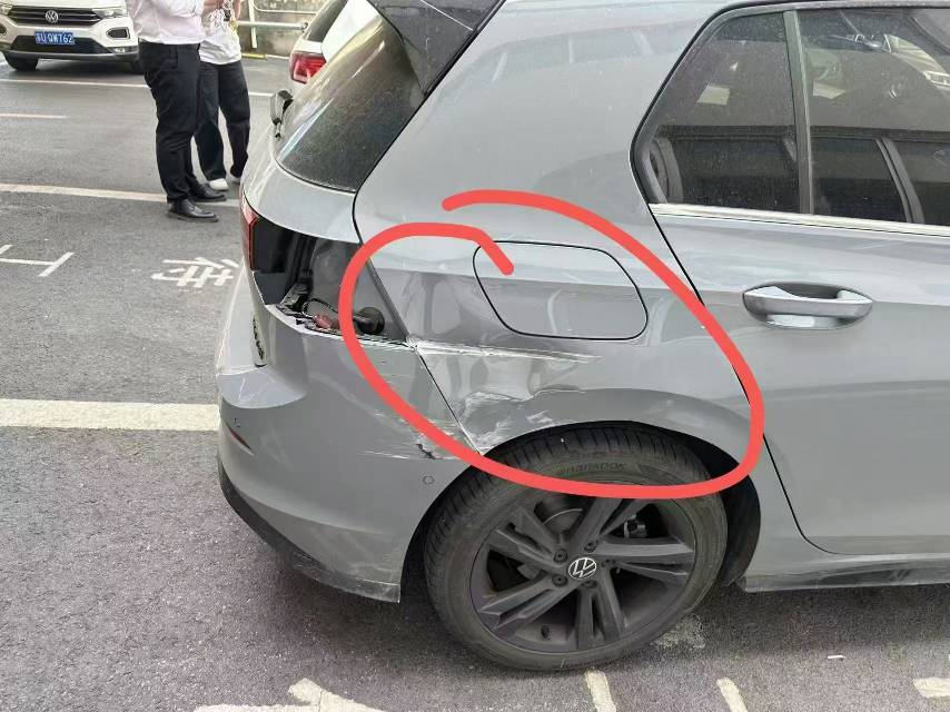 Volkswagen Golf 2024 car image #15