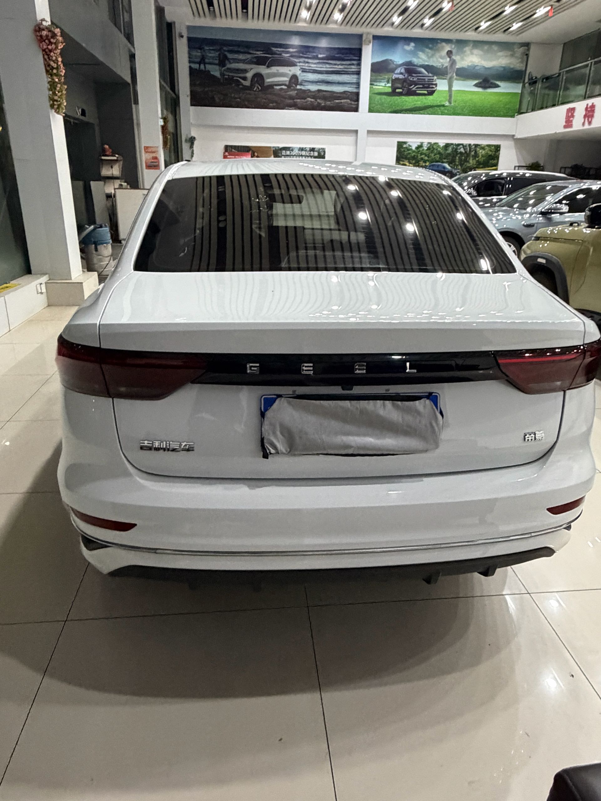 GEELY Emgrand 2025 #5 GEELY Emgrand 2025 immagine di auto #5