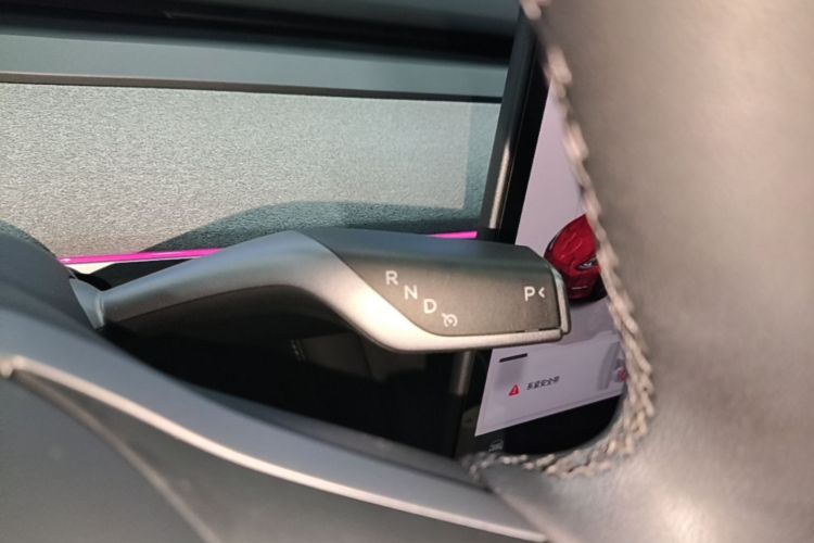 Tesla Model Y 2023 #14 Tesla Model Y 2023 car image #14