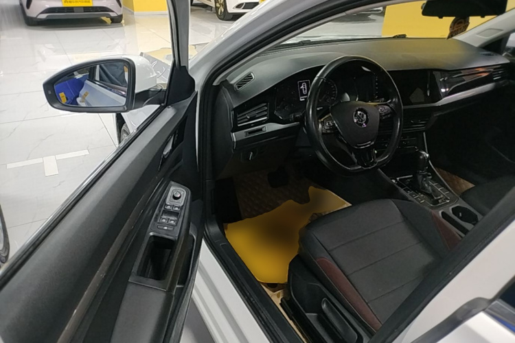 Volkswagen Bora 2020 car image #18