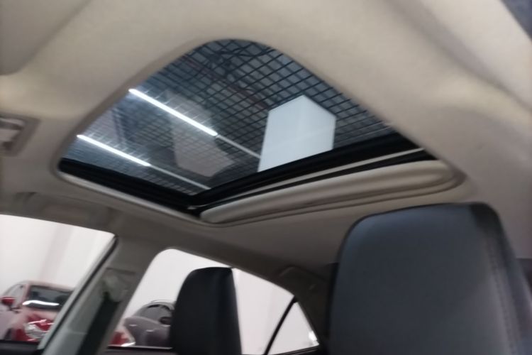Toyota Corolla 2018 #18 Toyota Corolla 2018 car image #18