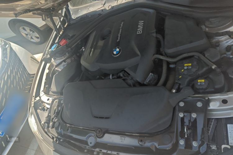 BMW 3 Series 2019 car image #22
