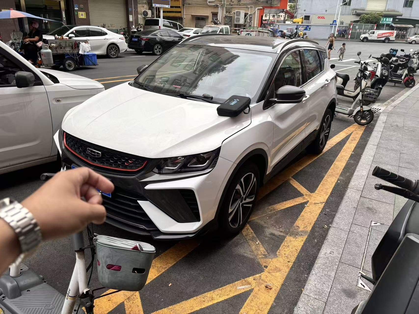 GEELY Coolray 2021 GEELY Coolray 2021 car image