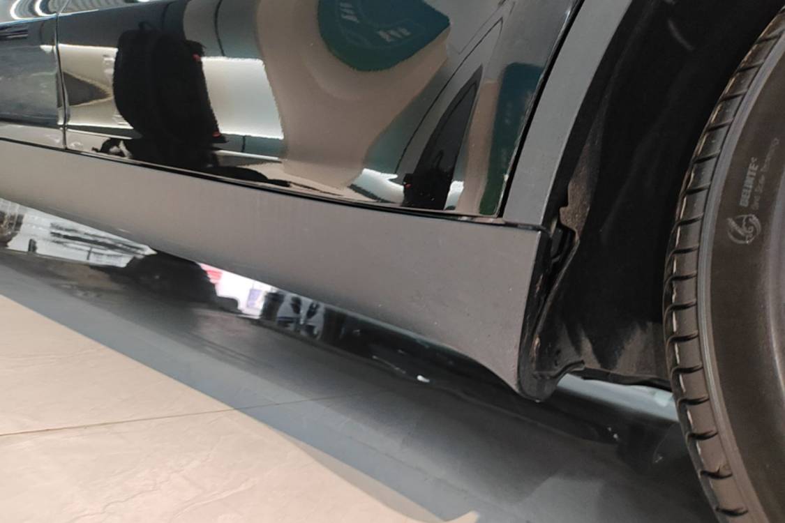 Tesla Model Y 2023 car image #14