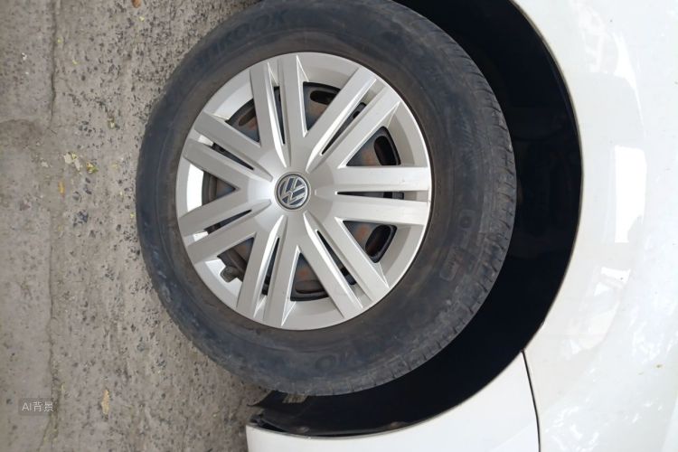 Volkswagen Polo 2018 car image #9