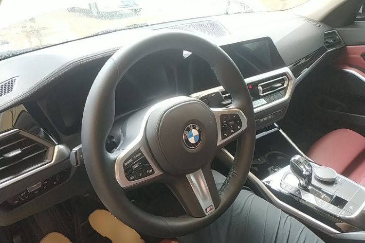 BMW 3 Series 2022 #10 BMW 3 Series 2022 car image #10