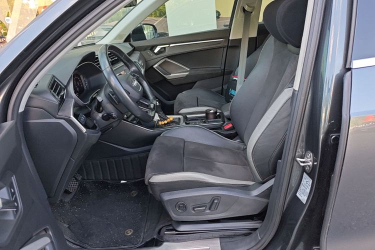 Audi Q3 2019 #15 Audi Q3 2019 car image #15