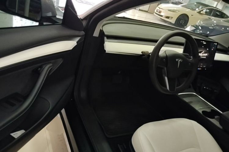 Tesla Model 3 2023 #12 Tesla Model 3 2023 car image #12