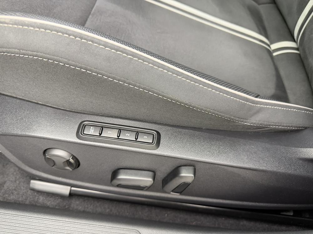 Volkswagen Golf 2021 #14 Volkswagen Golf 2021 car image #14