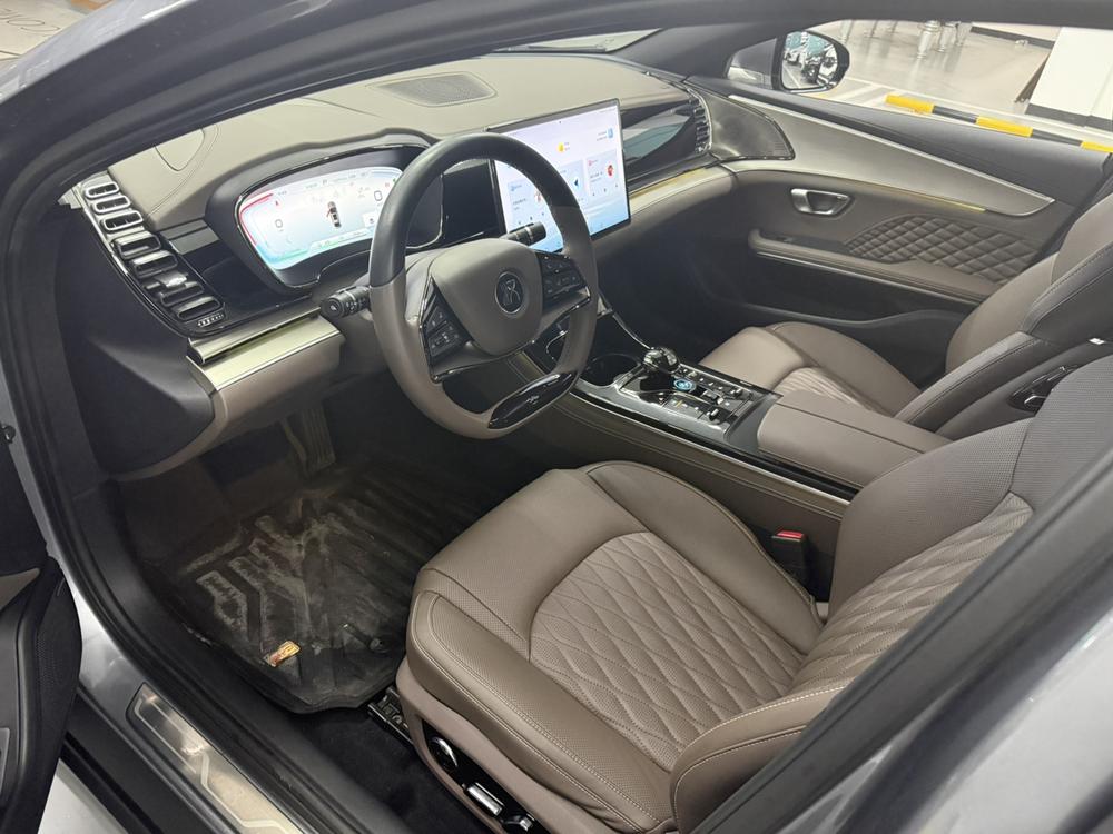 BYD Han 2023 car image #16