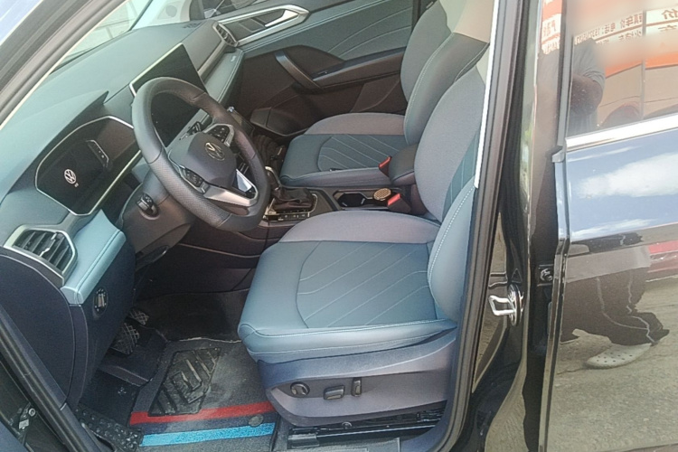 Volkswagen Tharu 2024 car image #15