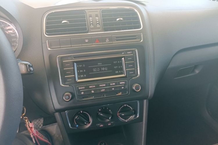 Volkswagen Polo 2016 image de voiture #13