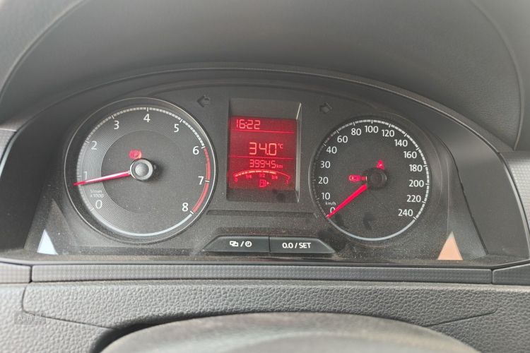 Volkswagen Santana 2018 car image #14