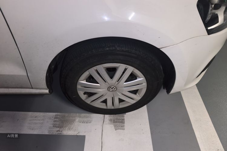 Volkswagen Polo 2017 car image #9