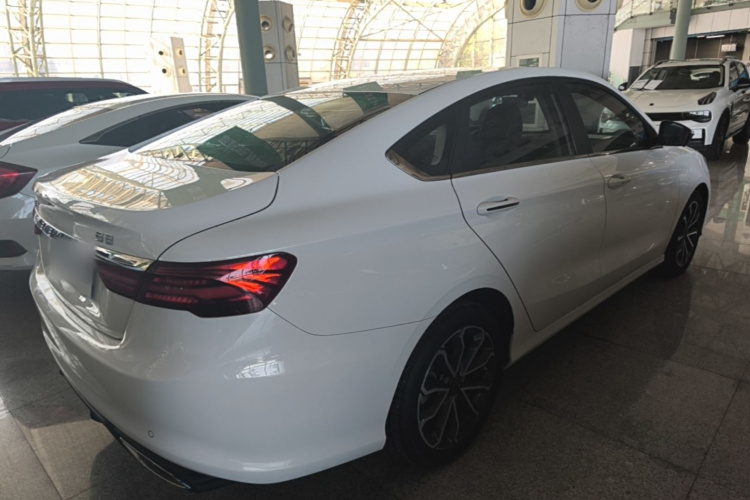 GEELY Binray 2022 immagine di auto #7