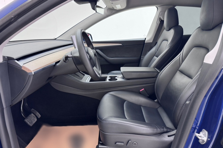 Tesla Model Y 2021 #16 Tesla Model Y 2021 car image #16