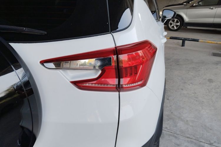 BYD Yuan New Energy 2020 #8 BYD Yuan New Energy 2020 car image #8
