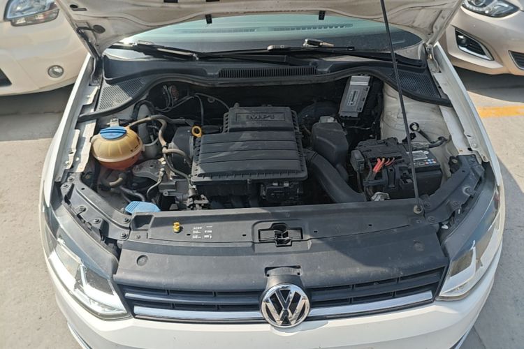 Volkswagen Polo 2016 car image #20