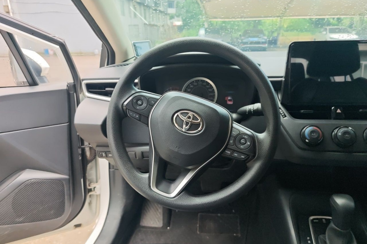 Toyota Corolla 2019 #11 Toyota Corolla 2019 car image #11