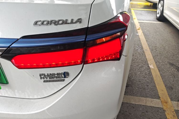 Toyota Corolla Hybird E+ 2019 immagine di auto #8